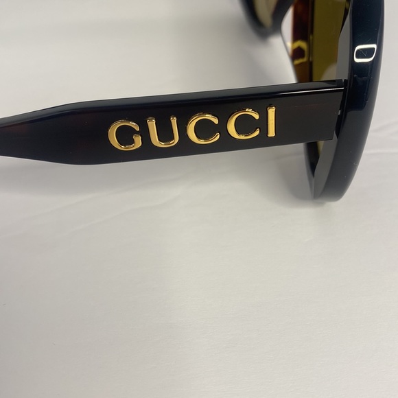 New - GUCCI Blue Logo Mask Unisex Sunglasses
GG1370S 001 99 - Picture 8 of 16